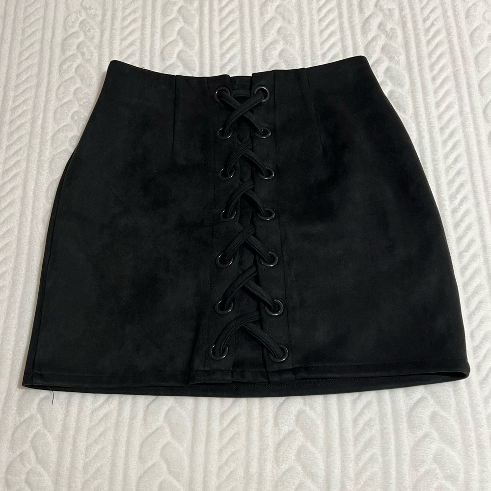 💗 Rue 21 - Womens‎ Suede Mini Skirt